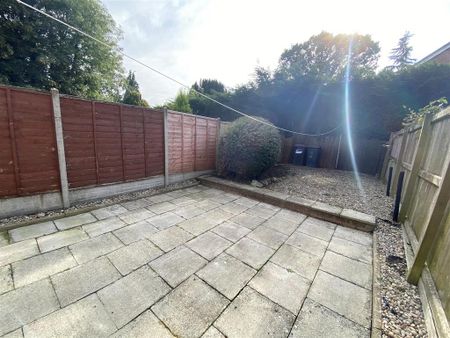2 bedroom terraced house to rent - Photo 2