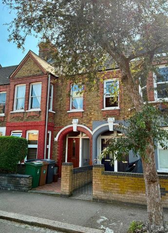 2 Bed Maisonette, Bloxhall Road, E10 - Photo 5