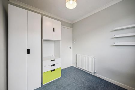 3 bedroom apartment to rent - Photo 3