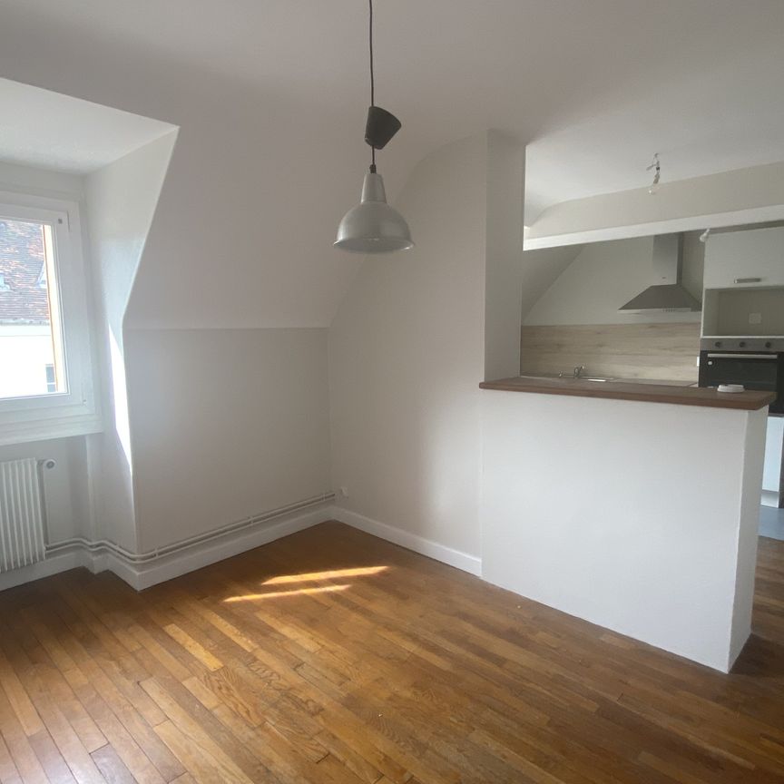 Location Appartement 3 pièces 116m² LE CREUSOT 71200 - Photo 1