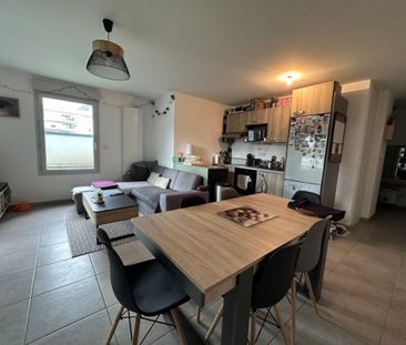 Location Appartement 3 pièces 62m² BONNEVILLE 74130 - Photo 1