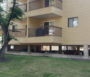 Apartment in walking distance of the New Rogers Place. - Photo 2
