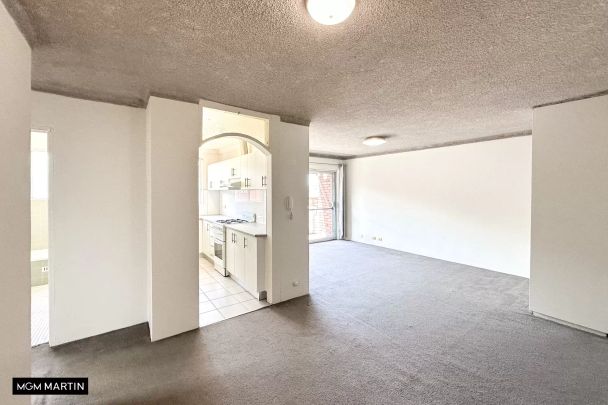 MGM MARTIN - TWO BEDROOM APARTMENT - Photo 1