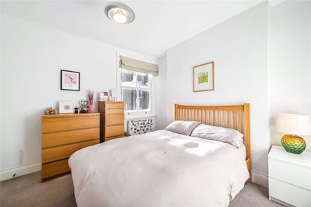 Lovely two bedroom apartment in the popular Drive Mansions block - Photo 5