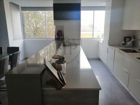 Luxury Apartment for rent in Lisbon, Portugal - Photo 3