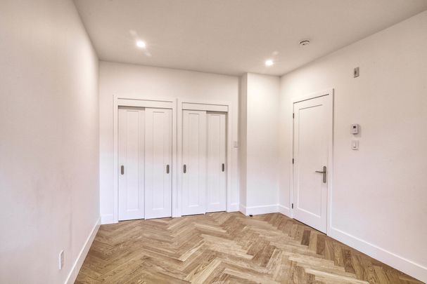 266 Lansdowne Avenue - Photo 1