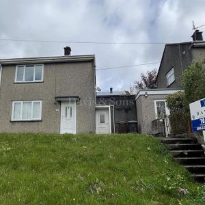 2 bedroom semi-detached house to rent - Photo 3