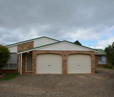 3/12 Carmen Street, TOOWOOMBA - Photo 1