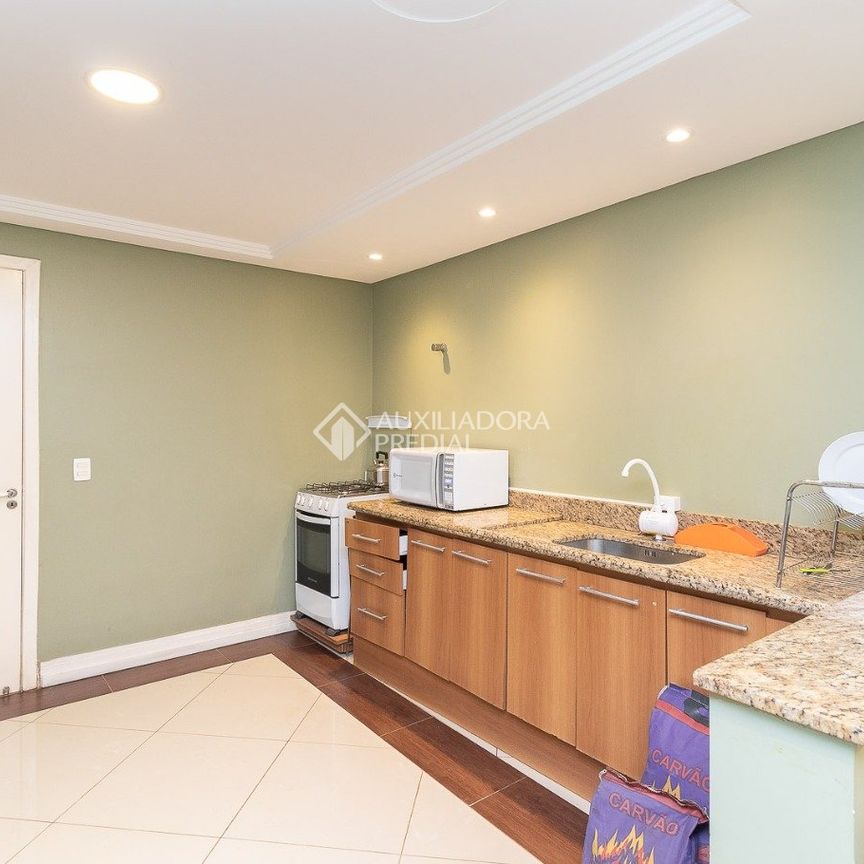 Apartamento com 3 quartos e 85m² para alugar em Menino Deus, Porto Alegre. - Foto 1