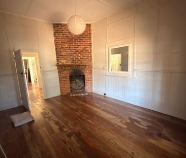 Scarborough - Photo 2