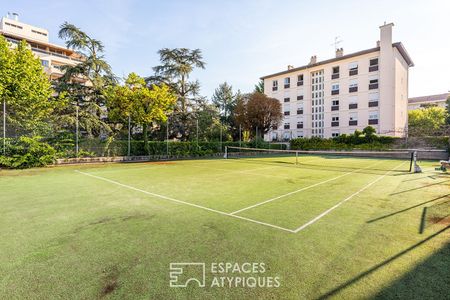 Appartement rénové dans résidence avec piscine et court de tennis - Photo 2