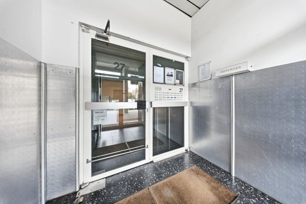 Top Innenstadtwohnung mit Balkon zur Vermietung in der Karlsruher-Südweststadt - Photo 1