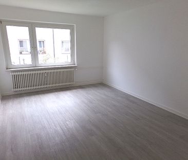 Sanierung 2-Zimmer-Erdgeschosswohnung Für Besichtigungen bitte erst ab Mitte Oktober bei uns melden! - Photo 1