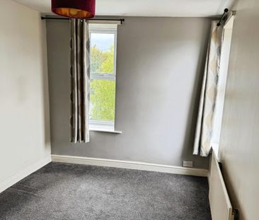 1 bedroom Flat To Let - Photo 1