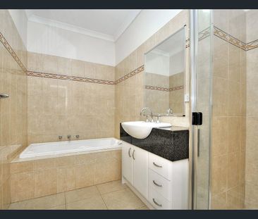 Modern Living in Convenient Glen Waverley Location - Photo 3