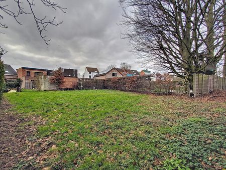 VOLLEDIG GERENOVEERDE WONING MET KELDER EN TUIN IN HOVE - Photo 4