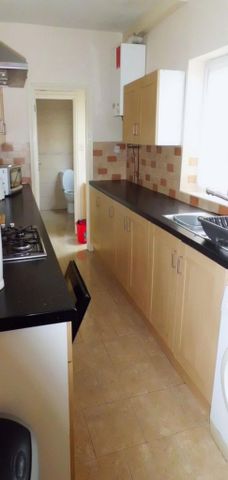 4 bedroom house to rent - Photo 5