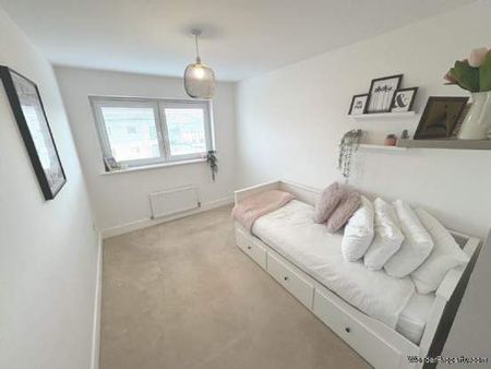 2 bedroom property to rent in Renfrew - Photo 3