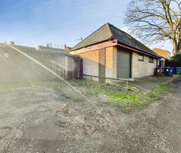 3 bedroom end of terrace house to rent - Photo 3