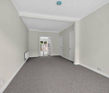 6 Connsbrook Avenue, Belfast, BT4 1JT - Photo 3