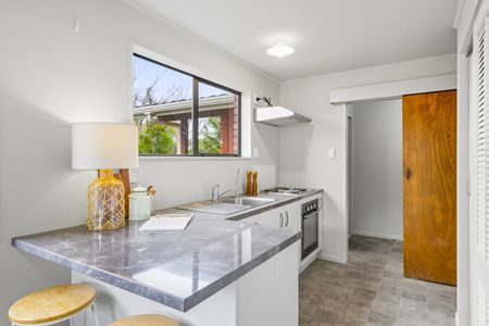 Paraparaumu Beach - 2 bedrooms - Photo 3