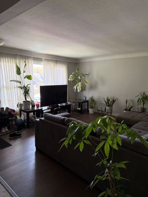 For Lease - 32 Gale Crescent, St. Catharines, Ontario - Photo 1