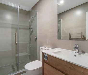 Sunny 3 bedroom home - Photo 5
