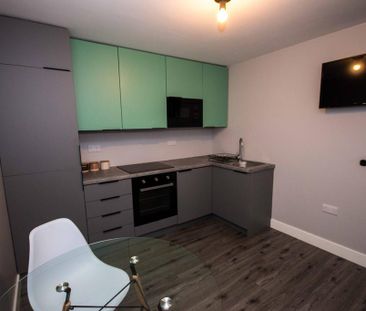 3 bedroom apartment to rent - Photo 1