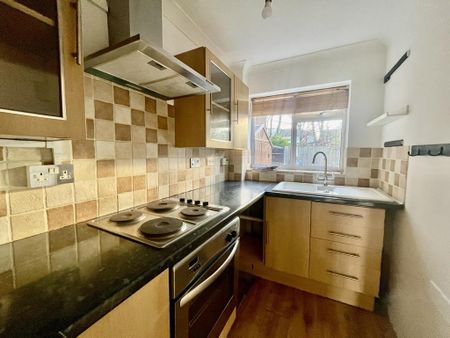 2 bedroom end of terrace house to rent - Photo 4