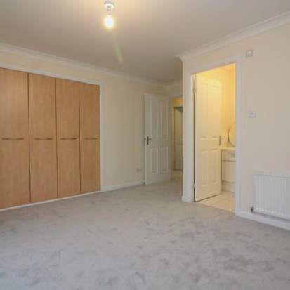 2 bedroom property to rent in Kilmarnock - Photo 1