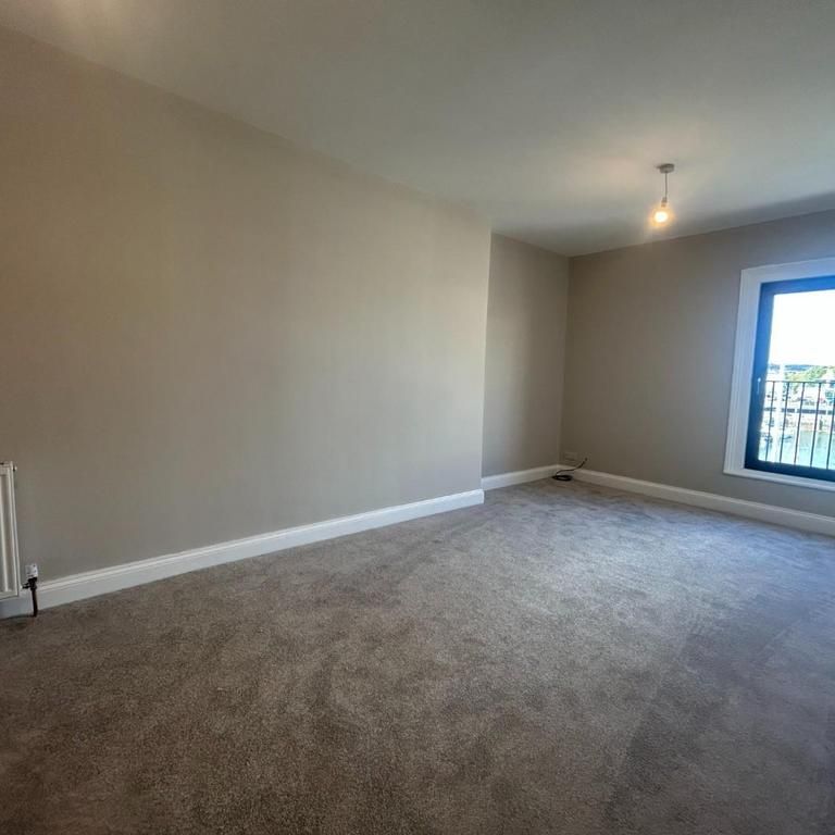 3 bedroom apartment to rent - Photo 1