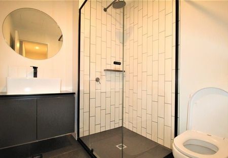 Ground Floor Delight Perfect for Entertaining - Photo 4