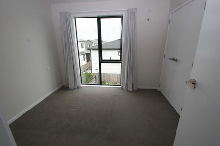 Newish 2 Beds in Hobsonville - Photo 2