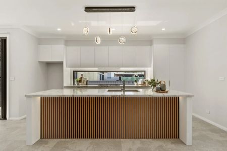 Brand New Four Bedroom Duplex In a Prime Location - Photo 3