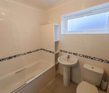 3 bedroom bungalow to rent - Photo 6