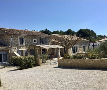 LUBERON - ISLE SUR LA SORGUE: Très beau et grand Mas au calme avec ... - Photo 3