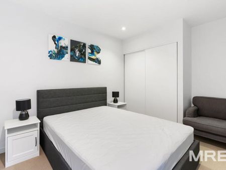 1112/410 Elizabeth Street, Melbourne - Photo 5