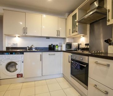 2 bedroom apartment to rent - Photo 4
