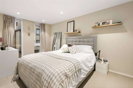 A one bedroom apartment with balcony. - Photo 4