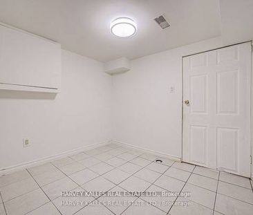 217 Atlas Ave Modern spacious unit gr... - Photo 1