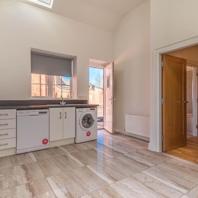 The Gate House, 118C Princetown Road, Bangor, BT20 3TG - Photo 1