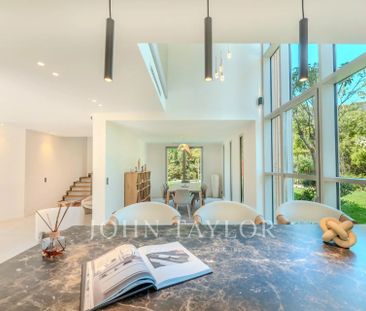 Maison à louer Mougins, Cote d'Azur, France13 000 EUR / Mois - Photo 4