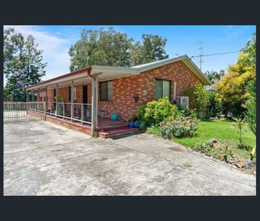 Fantastic Family Home - Photo 2