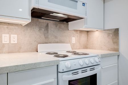 For Lease - 2556 Lake Shore Boulevard Unit# Lower, Toronto, Ontario - Photo 4
