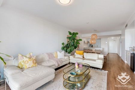 SPACIOUS UNFURNISHED APARTMENT WITH RIVER VIEW - Photo 4