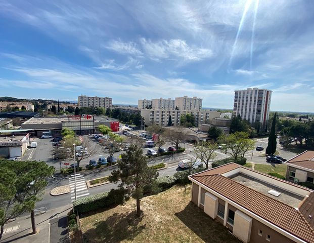 T4/5 ENTIEREMENT RENOVE 91 M² SALON DE PCE - Photo 1