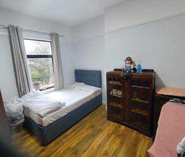 Room in a Shared House, Beaufort Gardens, IG1 - Photo 5