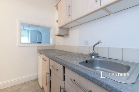 studio to rent Bournemouth, BH1 - Photo 5