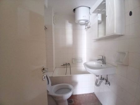 Studio/Γκαρσονιέρα για ενοικίαση Νόρμαν (Πάτρα) - Photo 5