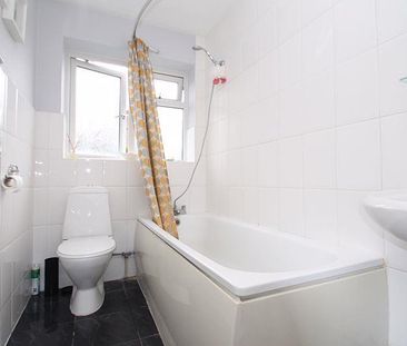 2 bedroom maisonette to rent - Photo 3